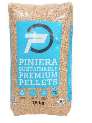 Zak van 15 kg Piniera Sustainable Premium Pellets met blauw etiket, hoogwaardige duurzame houtpellets gecertificeerd volgens ENplus A1 en DINplus normen.