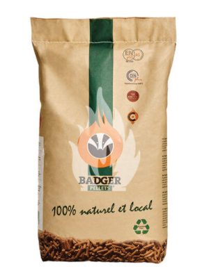 Staande papieren zak Badger Houtpellets van 15 kg met het vlam- en das-logo, de tekst '100% naturel et local' en ENplus A1 en DIN Plus keurmerken.